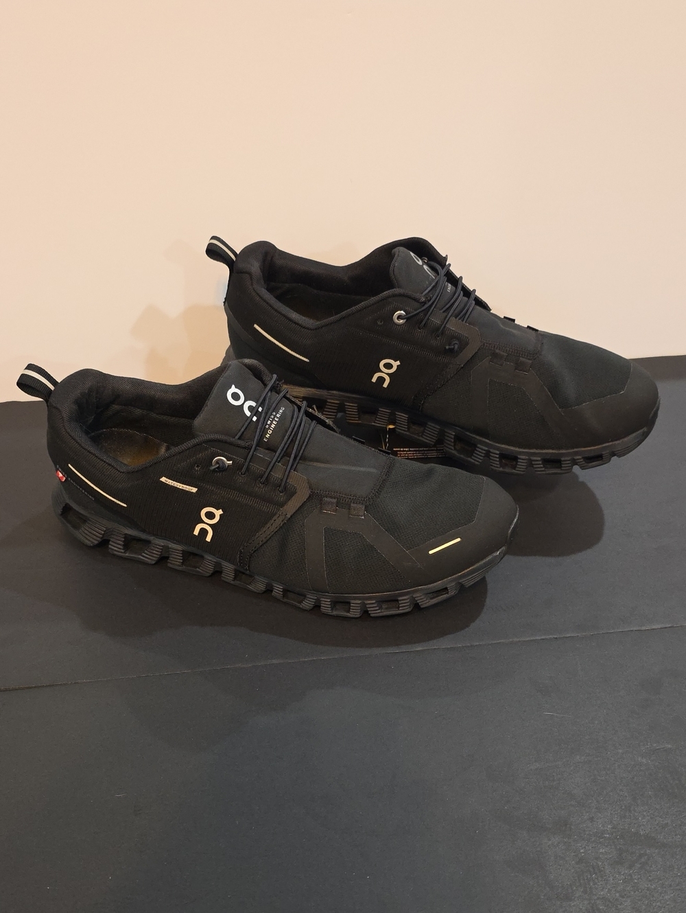 On Running Cloud 5 Waterproof Men's Black Athletic Sneakers Size 12.5